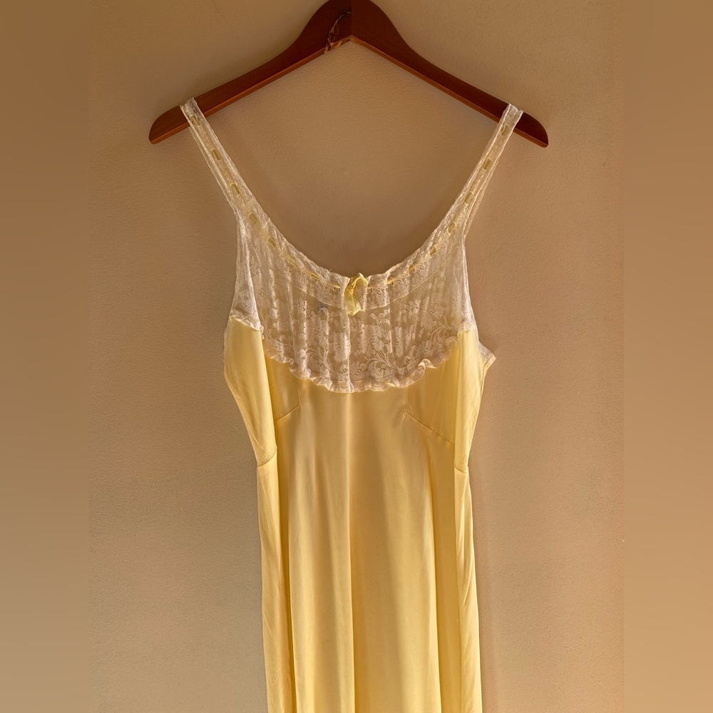30s/40s yellow slip dress